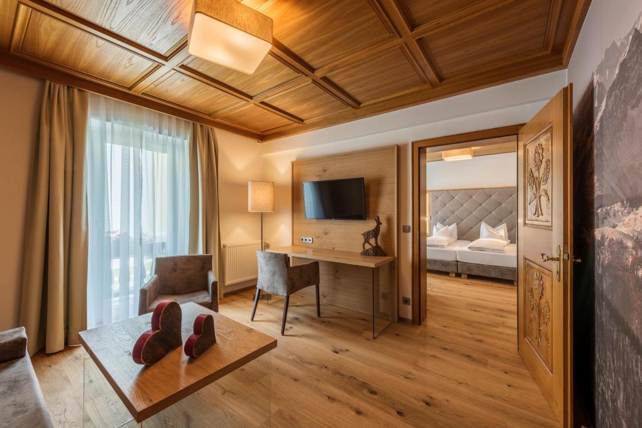 Hotel Unterwirt Reit im Winkl Buitenkant foto