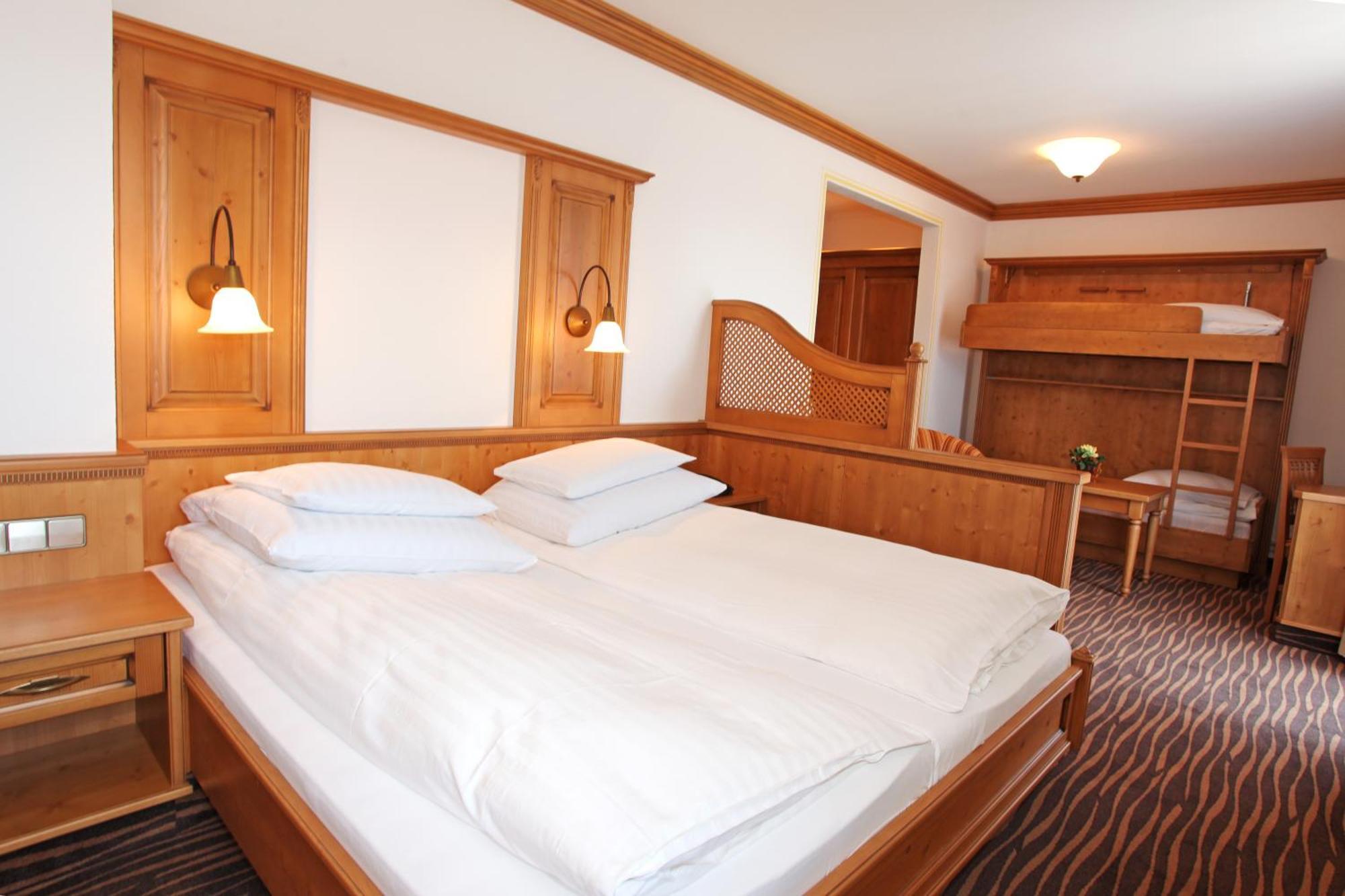 Hotel Unterwirt Reit im Winkl Buitenkant foto
