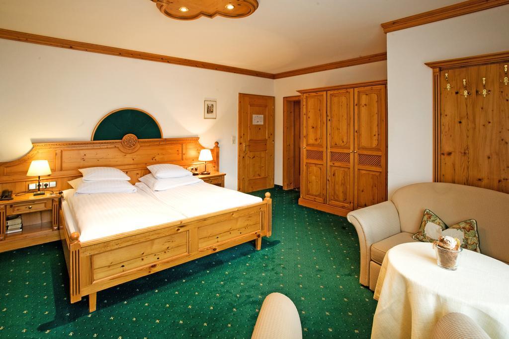 Hotel Unterwirt Reit im Winkl Buitenkant foto