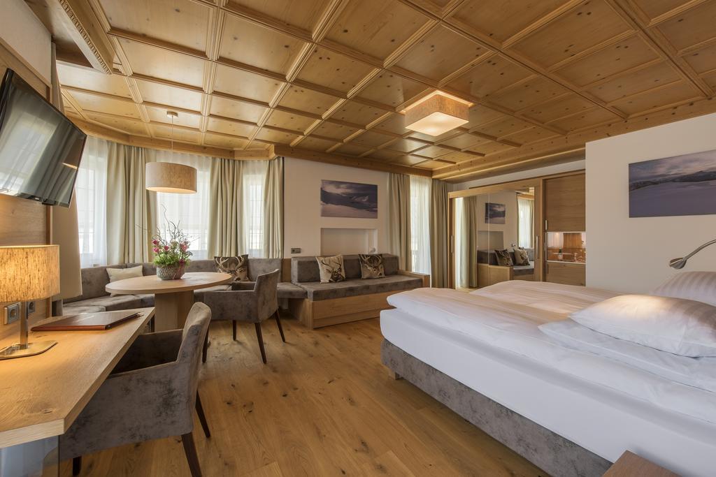 Hotel Unterwirt Reit im Winkl Buitenkant foto